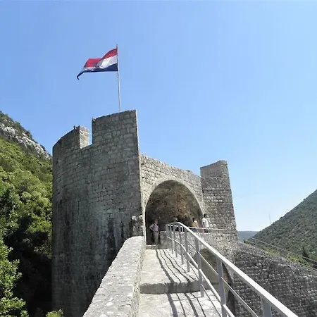 Sagittarius アパート ストン