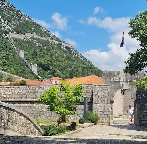 Sagittarius Lejlighed Ston